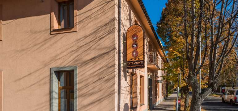 Hotel TATRAMONTI*** je situovaný v príjemnej a pokojnej lokalite Popradu