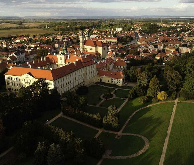 Anton Florian, zámocký hotel Valtice