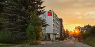 Pobyt v Double Red Cars Hotel*** + vstupy do múzea športových áut