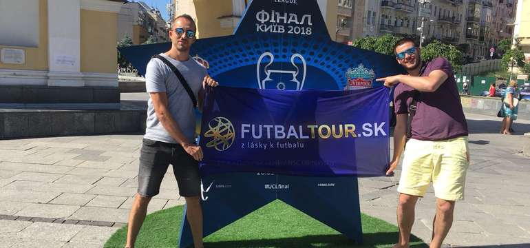 Darujte zážitok so zájazdmi na Futbaltour.sk a HokejTour.sk