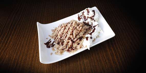 Sladké domáce dezerty s kávičkou vo Vinárni a Reštaurácií pri Kaplnke vo Vajnoroch/Bratislava - Vajnory