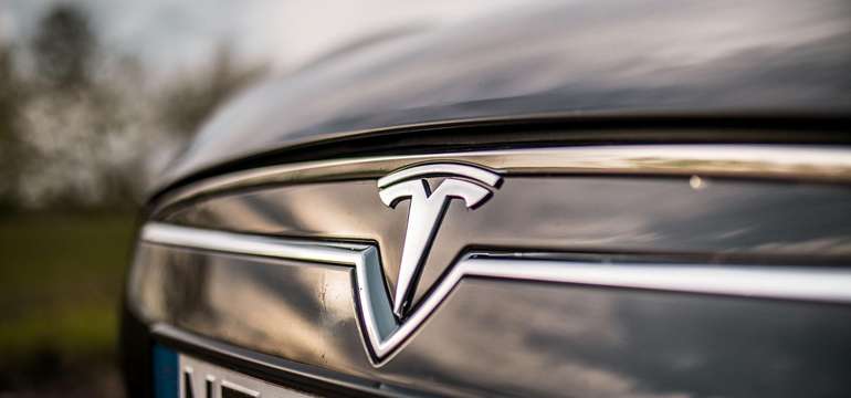 Jazda snov na Tesla Model S 100D