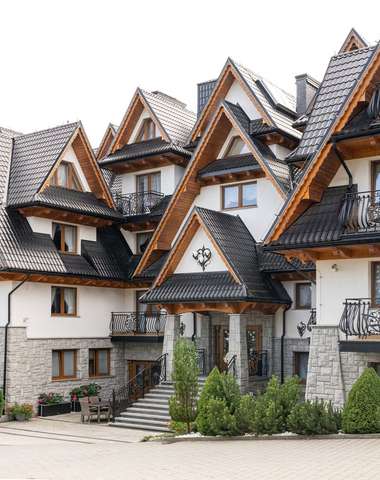 Luxusný hotel Sadelski Dwór****