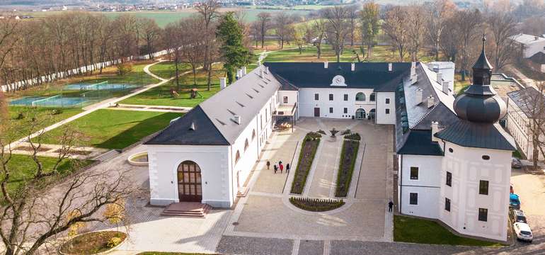 Málokde vás privíta taká atmosféra ako v kaštieli Château Appony****