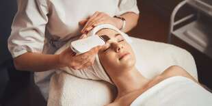 Hĺbkové čistenie pleti ozónom, skin scrubber, mikrodermabrázia a rádiofrekvencia