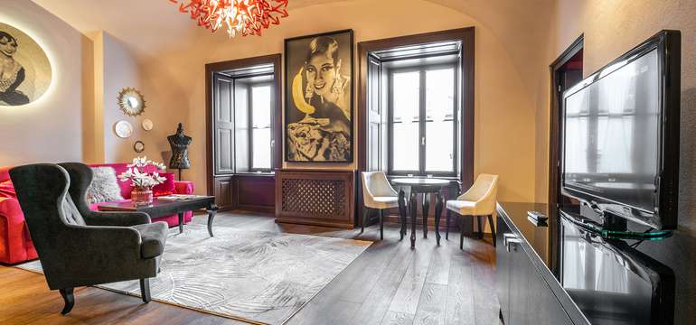 Apartmán Maria Theresia v tkaštieli Château Appony****