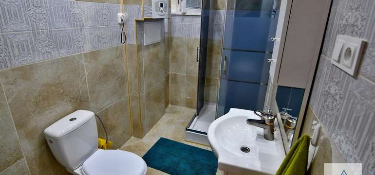 Ubytovanie v spodnom apartmáne DELUXE s 2 spálňami