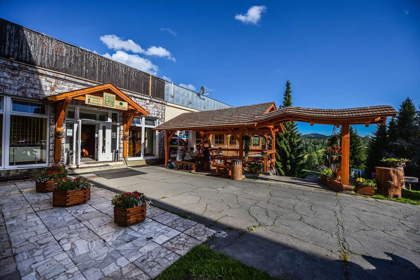 Rekreačný areál Predná hora s hradným wellness - dieťa do 12 rokov zdarma!