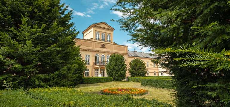 Kaštieľ Palárikovo je obklopený anglickým parkom
