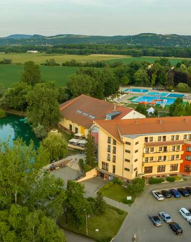 Wellness Hotel Patince****, moderný family wellness hotel