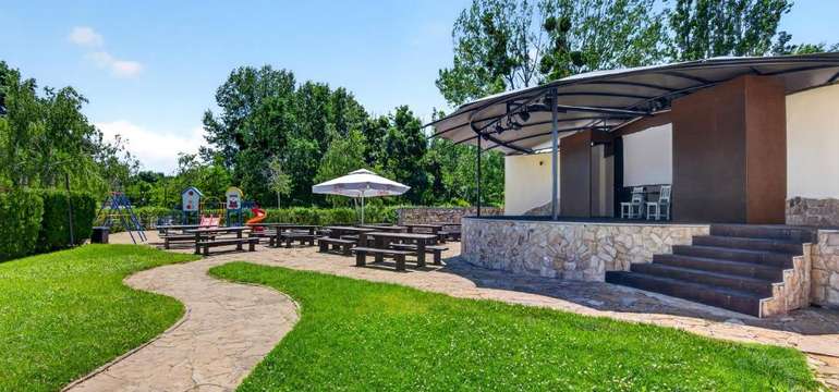 Bulharsko - Slnečné pobrežie - Hotel Longoza - areál hotela