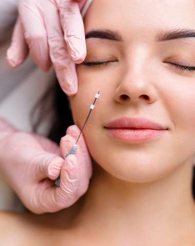 Aplikácia kolagénových nití v Salóne Beauty Ewei