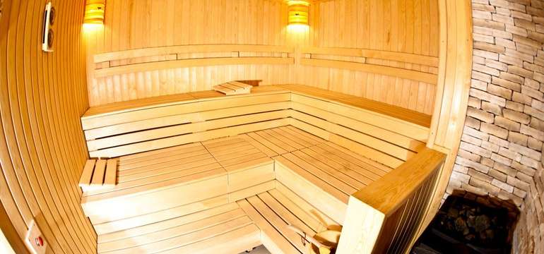 Ve wellness centru najdete různé druhy saun i místnost s mořským klimatem