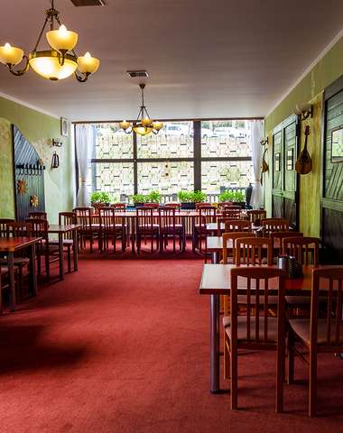 V restauraci se vaří tradiční hotová česká jídla a speciality minutkové kuchyně