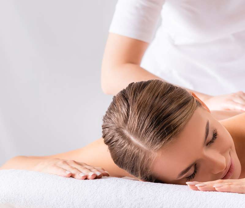 Masáže a fyzioterapia s diagnostikou, reflexnou aj kraniosakrálnou terapiou