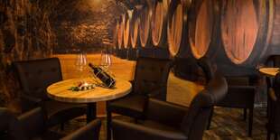 Príjemná reštaurácia s degustačnou večerou a ochutnávkou vín.
