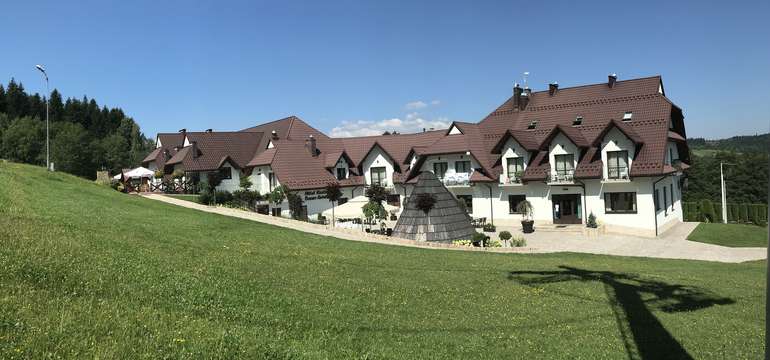 Kompleks Beskid*** se nachází v malebném horském prostředí Polska