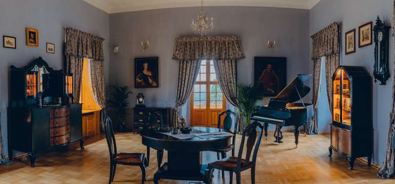 Krištáľová Sála