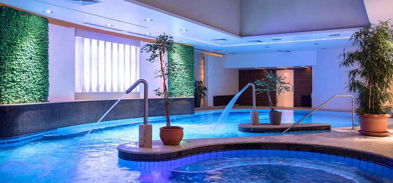 Wellness v hoteli Palace**** s bazénom, vírivkou a troma druhmi sáun