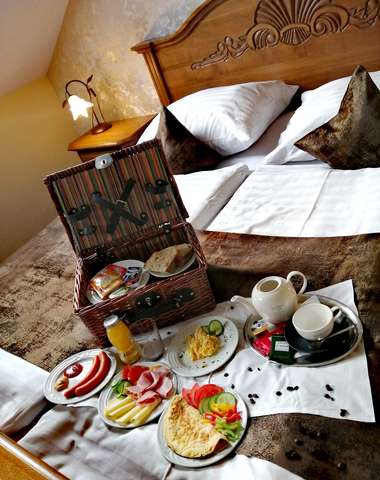 ROOM SERVICE pre všetkých ubytovaných hostí Masarykovho dvora