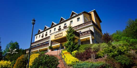 Hotel Husárik**** v horskom prostredí so stravou a vstupom do jaskynného bazéna/Kysuce - Čadca