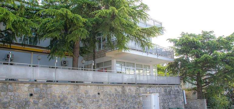 Hotel Villa Aurora*** v Crikvenici leží len 5 minút chôdze od hlavnej pláže