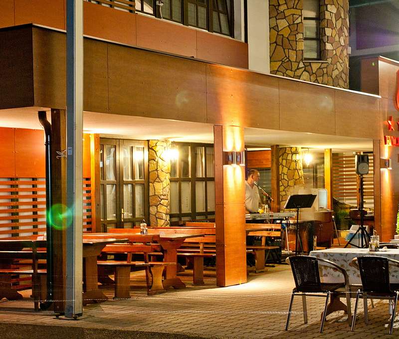 Štvorhviezdičkový Hotel Piroska v meste Bük