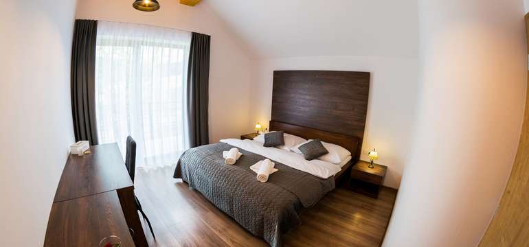 Apartmán 5 – Dvojlôžkový apartmán s prístelkou (2 + 2 + 5)