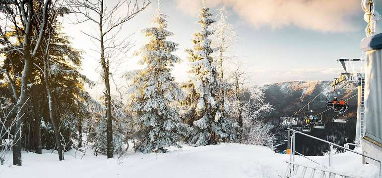 Fantasticky upravený kilometrový svah s nevídanou šírkou 80 až 120 m