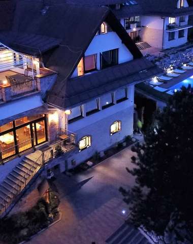 Hotel Podlesí je zasazen v překrásné krajině Žďárských vrchů
