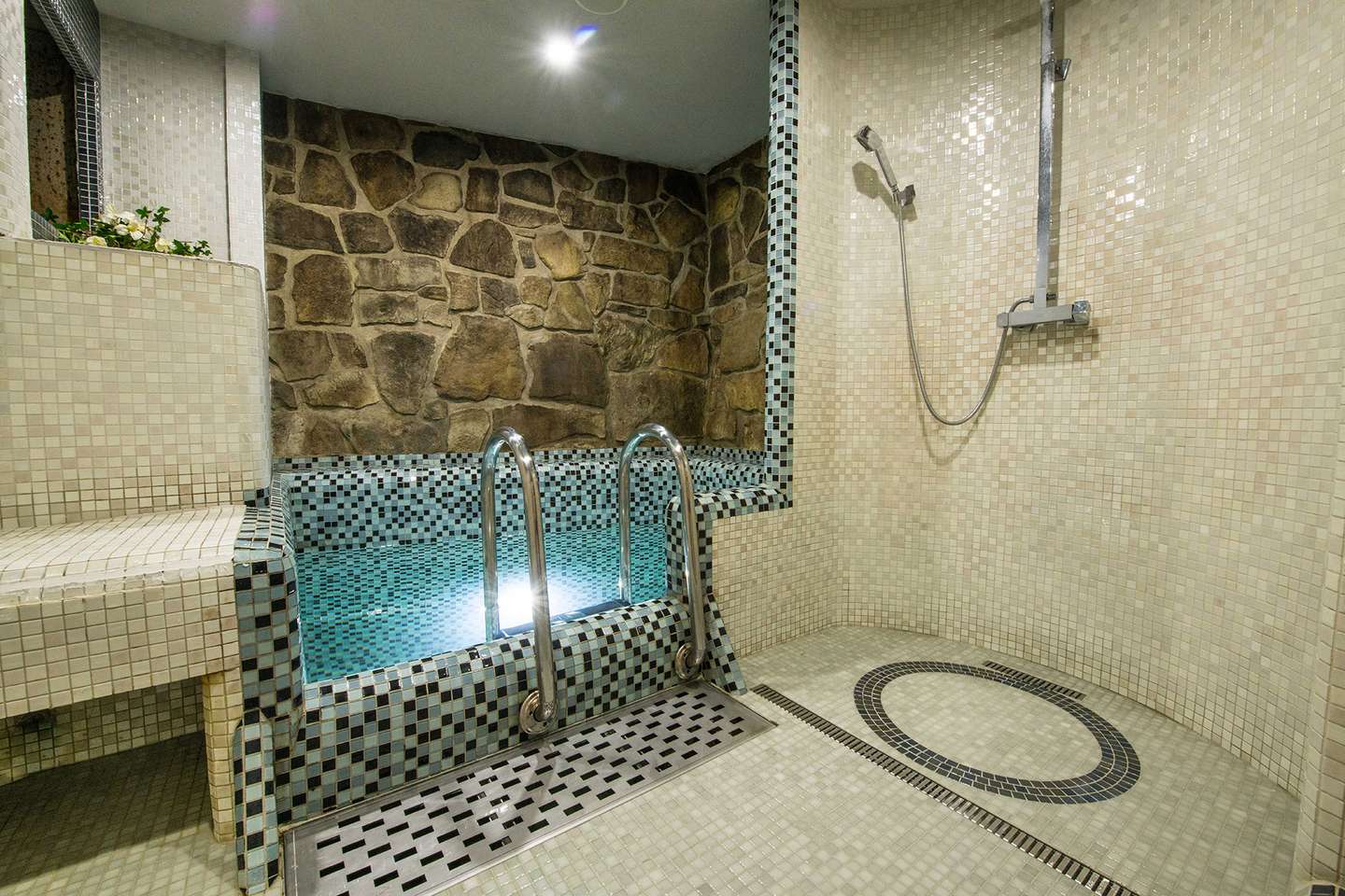 Penzión pri Trojičke*** na Kysuciach so stravou a vstupom do wellness