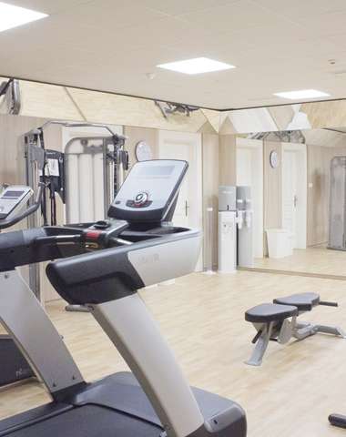Jednou z mnohých ďalších služieb, ktoré hotel ponúka, je aj fitnescentrum