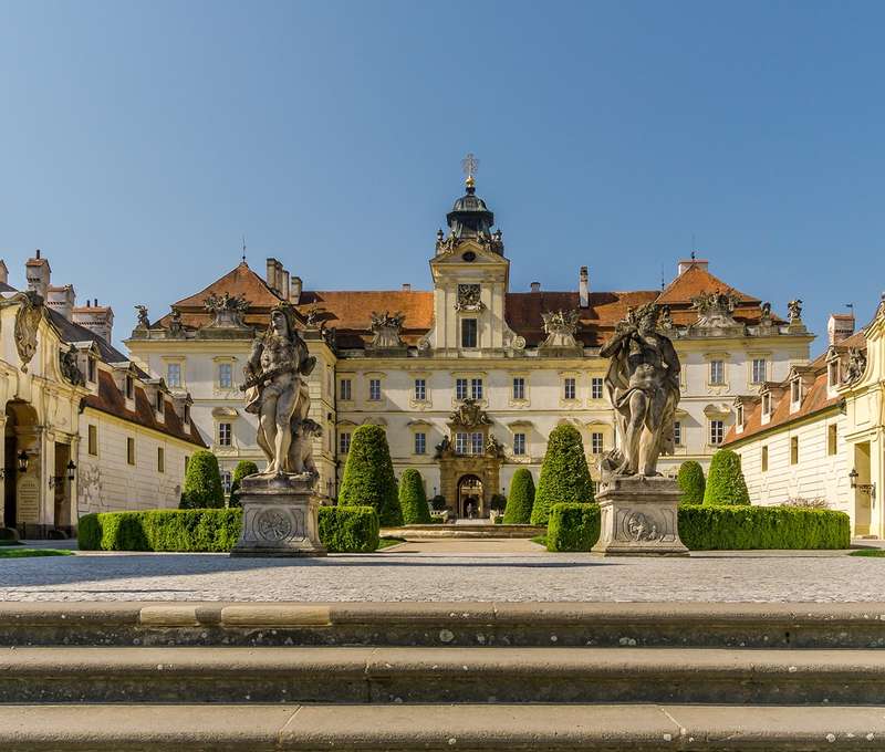 Malebný zámek přímo ve vinařské oblasti - pro mnohé splněný sen