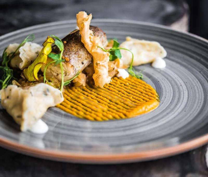 Vynikajúca gastronómia - raňajky alebo polpenzia v cene