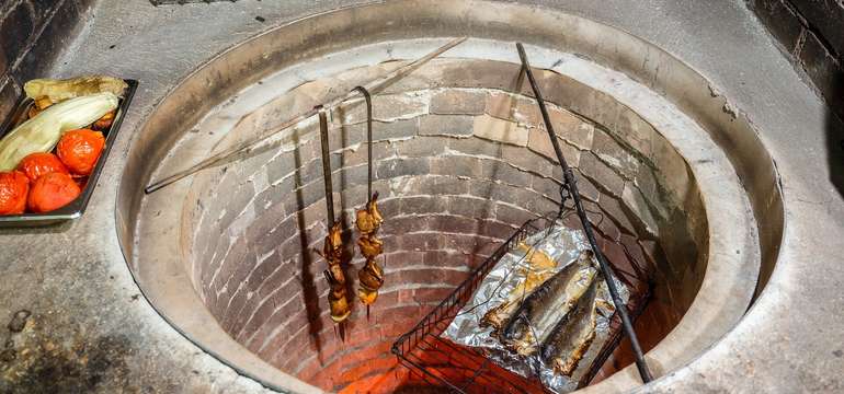 Středověká krčma podává jídla podle dobových receptur