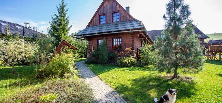 Celková kapacita jednej chalupy je 6 – 12 osôb