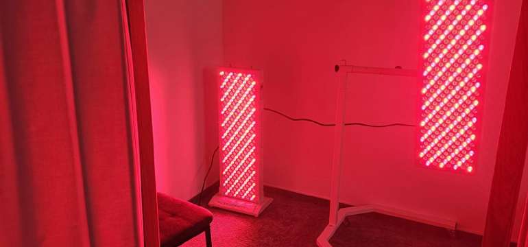 Nová liečba fotomodulačnými LED panelmi