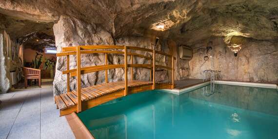 Hotel Husárik**** v horskom prostredí so stravou a vstupom do jaskynného bazéna/Kysuce - Čadca