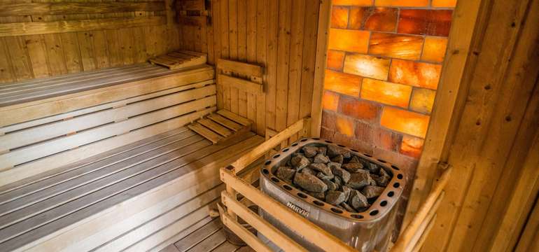 Wellness centrum má 7 sáun v Kontakt Wellness Hoteli ****