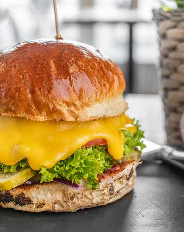 Cheeseburger "M"