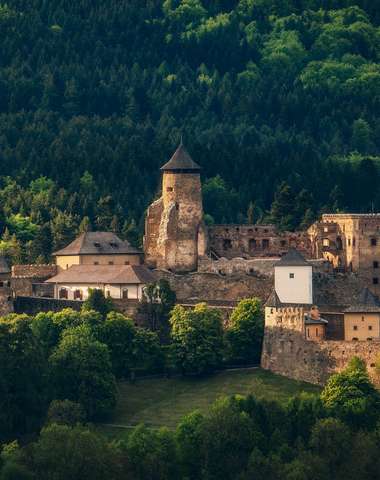 Vstupné na Ľubovniansky hrad a do skanzenu pre deti a dospelých