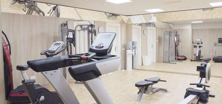 Jednou z mnohých ďalších služieb, ktoré hotel ponúka, je aj fitnescentrum