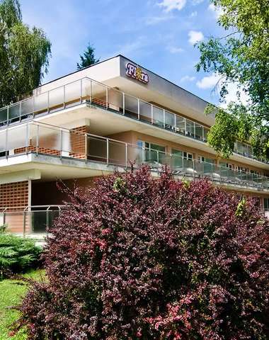 Hotel FLÓRA retro*