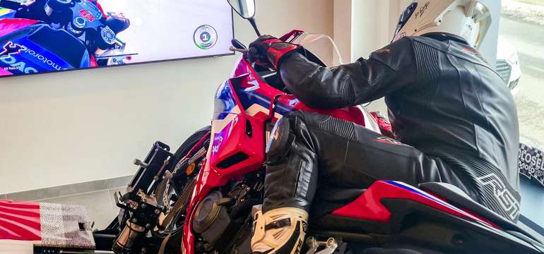 Zažite skutočnú moto jazdu na MotoGP™ simulátore v BiCafe Košice