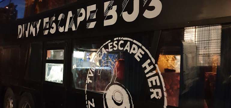 Divný autobus - skvelá escape room na kolesách