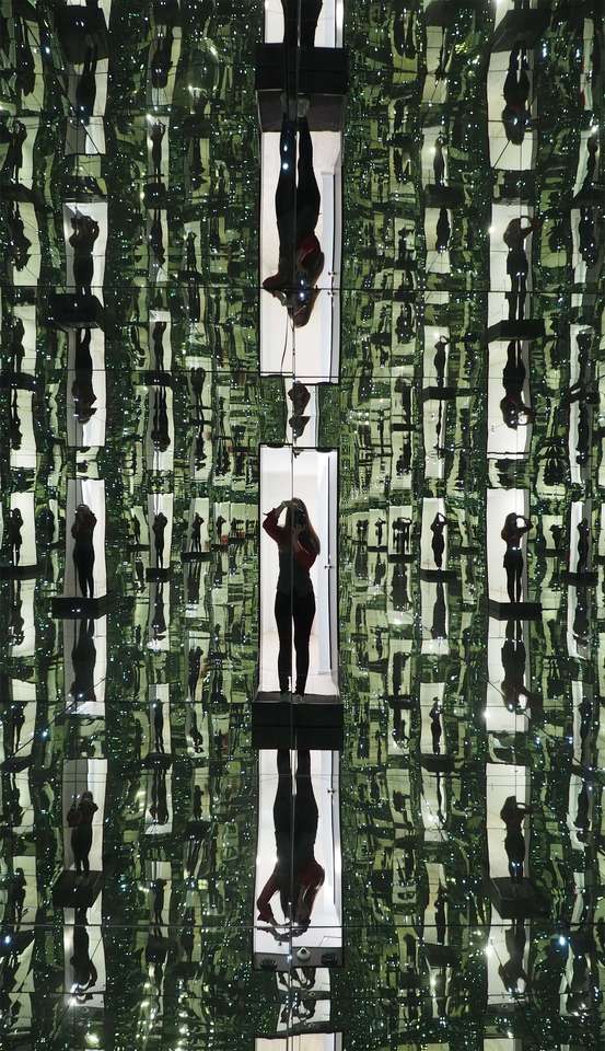 Vstupy do galérie MULTIUM Priestor a zrkadlá - nechajte sa unášať ilúziou nekonečna