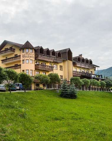 Hotel Bránica**** sa nachádza 22 km od krajského mesta Žilina