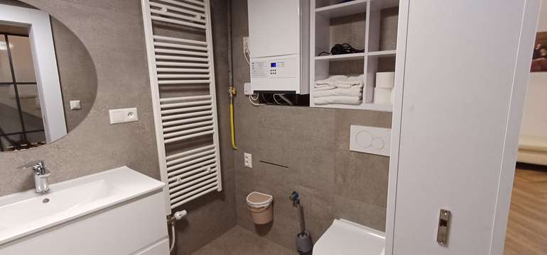 DVOJÚROVŇOVÝ APARTMÁN (55 m²)