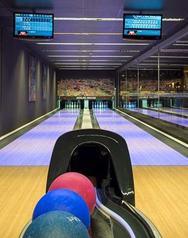 V hoteli nájdete aj Bowling Bar s 2-dráhovým bowlingom