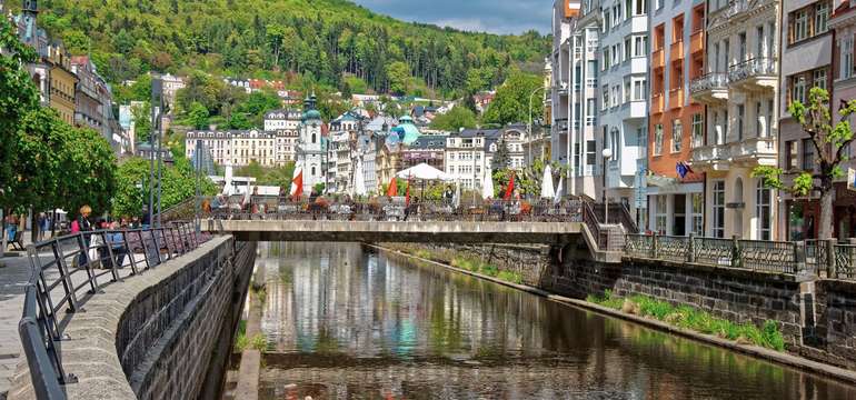 Připomeňte si, proč Karlovy Vary zůstávají jednou z nejpopulárnějších destinací v Česku.